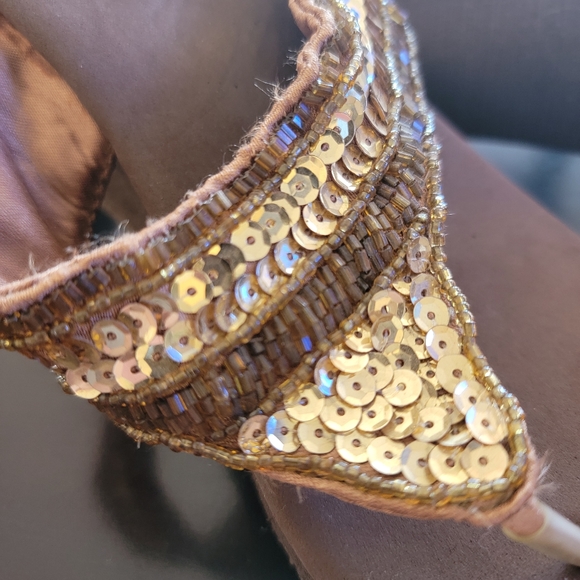 COLIN STUART Golden Wedge Sandals - Picture 5 of 7